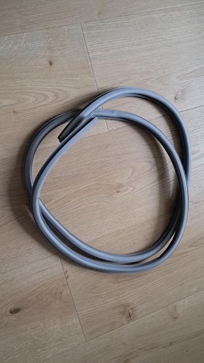 Těsnící guma na dveře