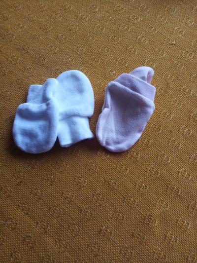 rukavičky pro novorozeně