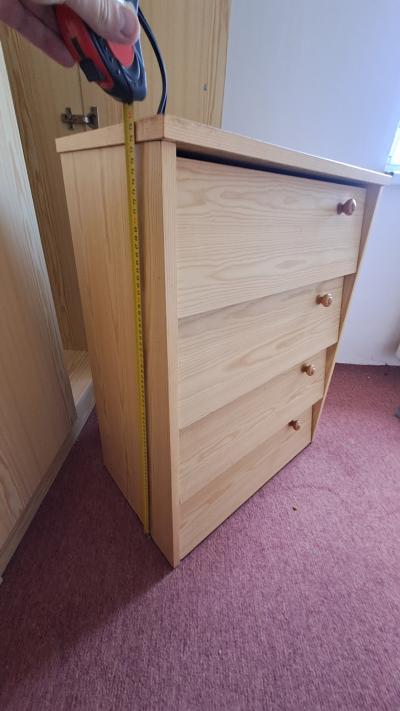 Botník v dekoru borovice