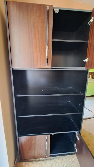 Skříně – obývací stěna