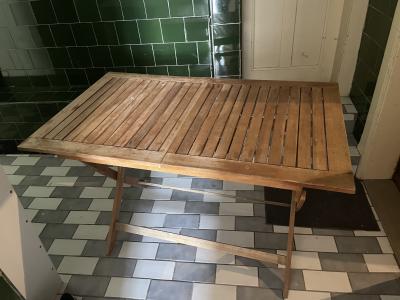 Stolek rozkládací na zahradu