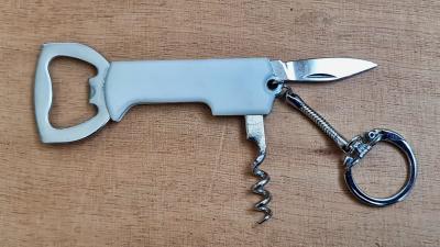 Otvírák/vývrtka/nožík