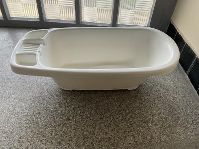 Vanička vypouštěcí bila