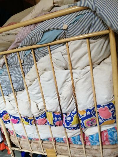 daruji polštáře a peřiny z čistého peří