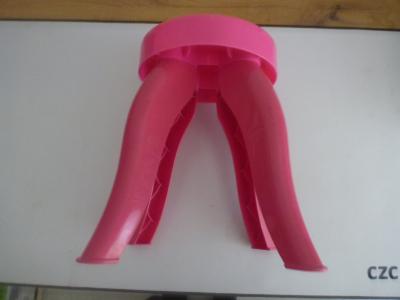 Dětská plastová stolička