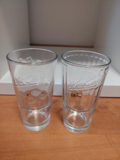 2 sklenice McCafé