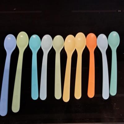 Lžičky plastové dětské 10x - použitelné