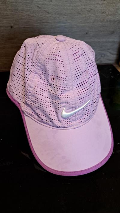 Dámská kšiltovka - velmi pohodlná