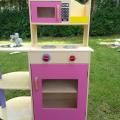 Dětskou dřevěnou kuchyňku