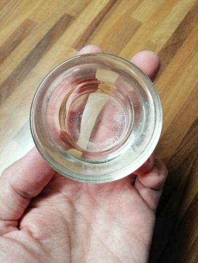 Svícen na čajovou svíčku