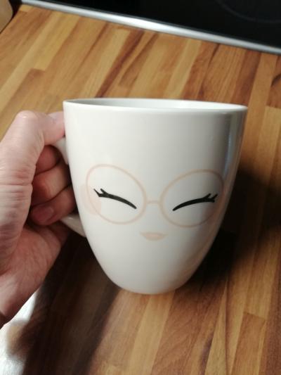 Velký hrnek, asi 800 ml