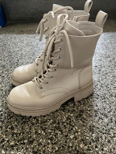 Boty lehce zateplené vel. 36