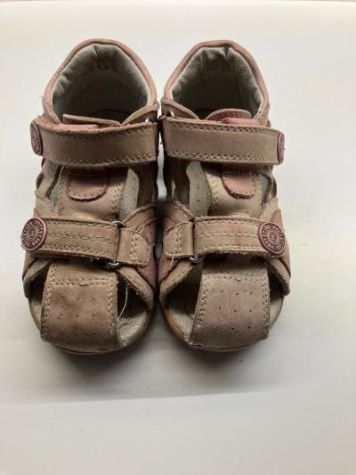 Sandálky 24-25 velikost