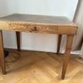 Stolek dřevěný