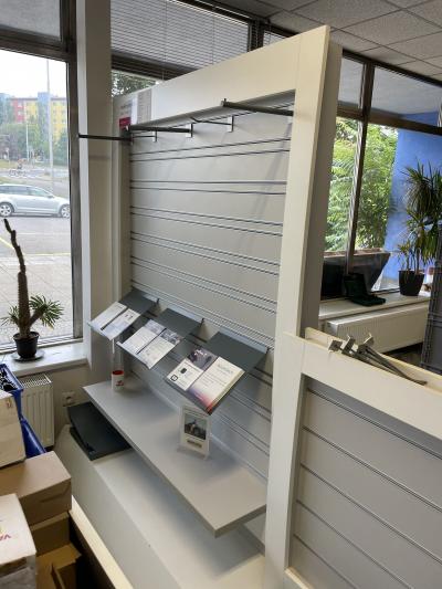 Prezentační stěny se závěsným systémem