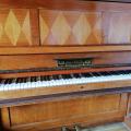 Starý klavír