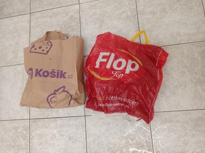 Papírové tašky/igelitky