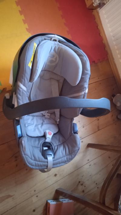 Dětská sedačka do auta "vajíčko"