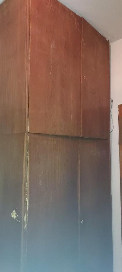 Daruji za odvoz dvě skříně