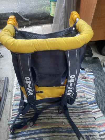 Nosítko pro malé děti na výšlap nebo jen do lesa