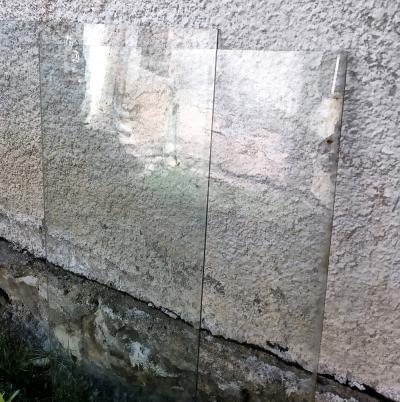 2 tabule čirého skla 4 mm
