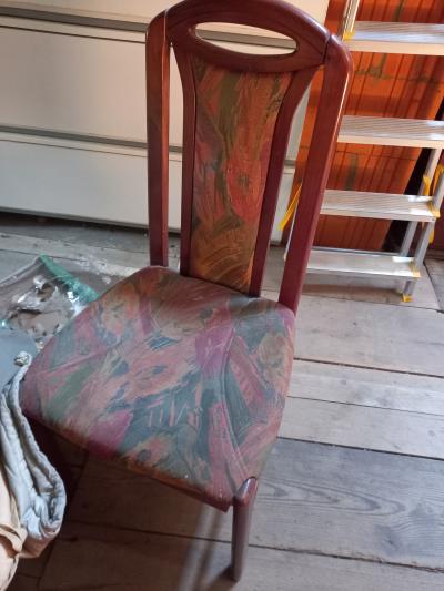 2 polstrované židle