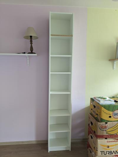 Daruji knihovničku 40x237 cm - Brno