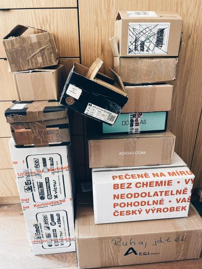 Obaly - krabice vč. výplně - papír, igelit