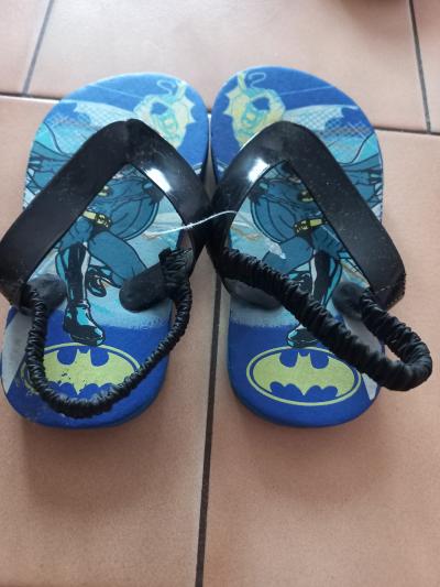 Žabky velikost  18cm s páskem pátá