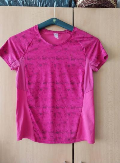 Dámské sportovní tričko vel S