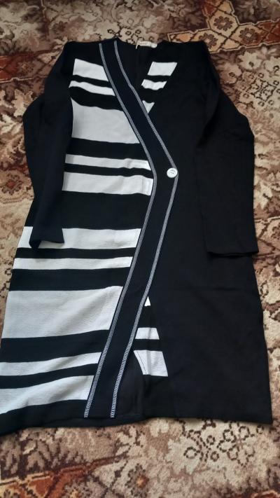 Dámské šaty velikost S