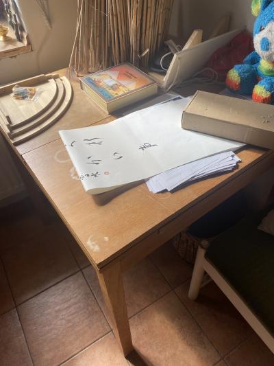 Dřevěný kuchyňský stůl, co se dá rozložit