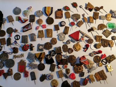 Historické odznaky a medaile