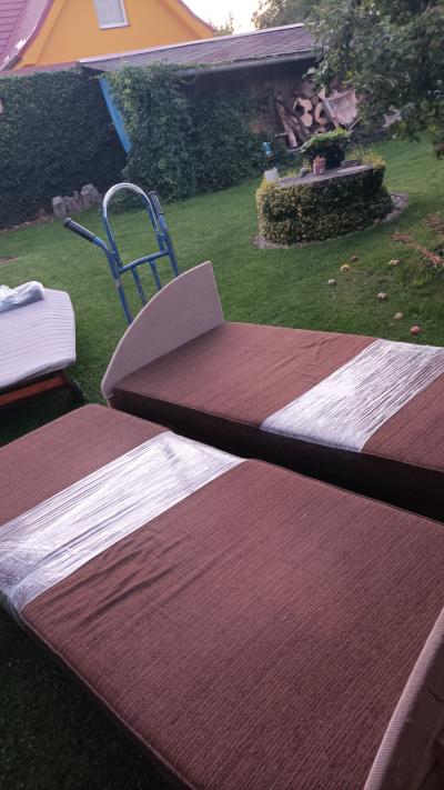 Daruji dvě válendy