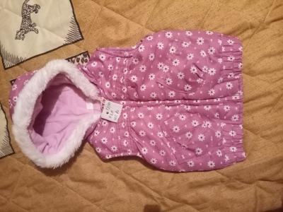 krásná vestička bez rukávků