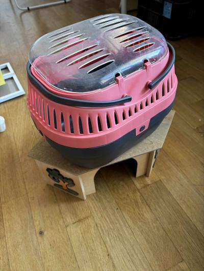 Domeček a přepravka na morče