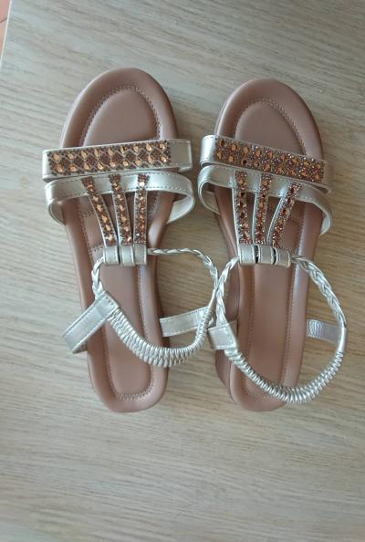 ZLATÉ  KOUZELNÉ SANDÁLY 😉😉