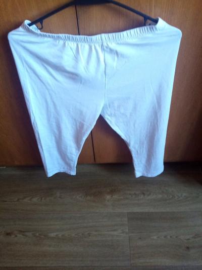 3/4 bílé leginy asi M