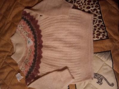 měkký vlněný svetřík pěkný 98