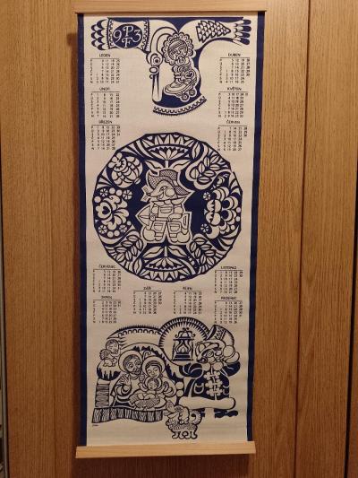 Pro sběratele závěsné textilní kalendáře