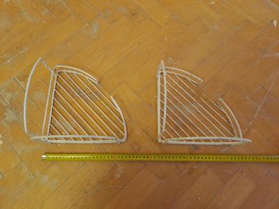 Rohové drátěné poličky