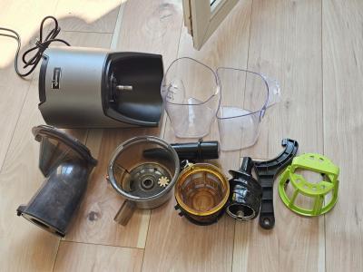 Odšťavňovač Kuvings EVO820