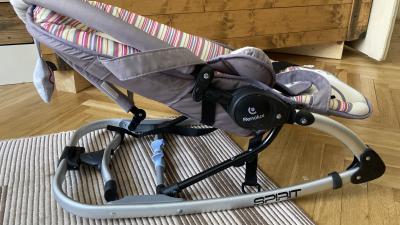 Dětské houpací lehátko