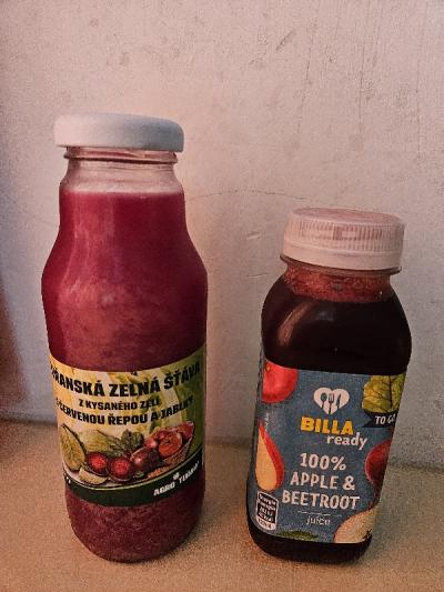 Dvě šťávy s červenou řepou