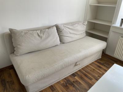 Rozkládací pohovka s úložným prostorem