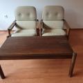 Konferenční stolek a 2 křesla