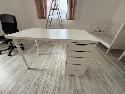 Psací stůl a židle Ikea