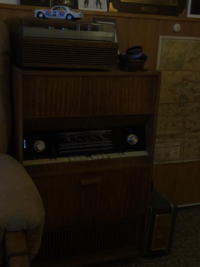 Hledám starší elektro