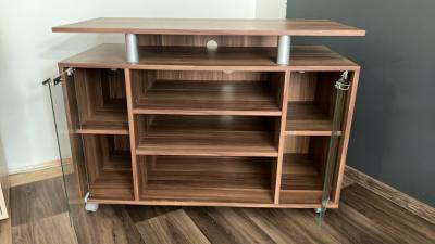 Komoda pod Tv
