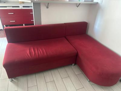 Rozkládací gauč s úložným prostorem